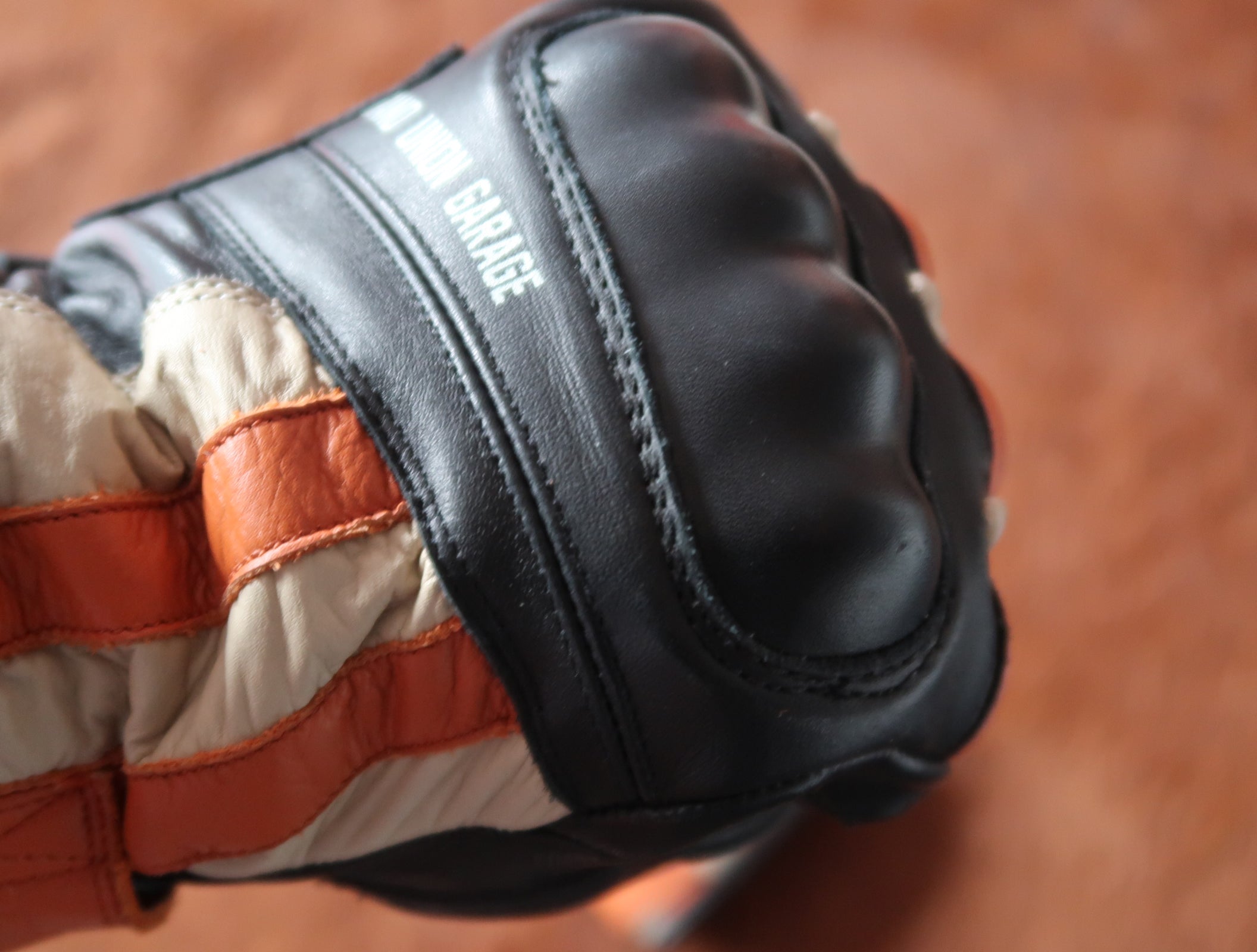 Fonda Gloves - Black/Orange/Cream
